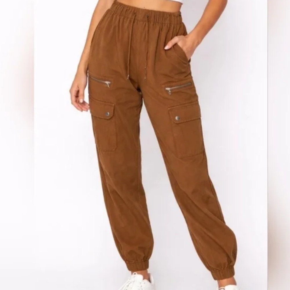 Banana Republic Women's Brown Cropped Cargo Pants